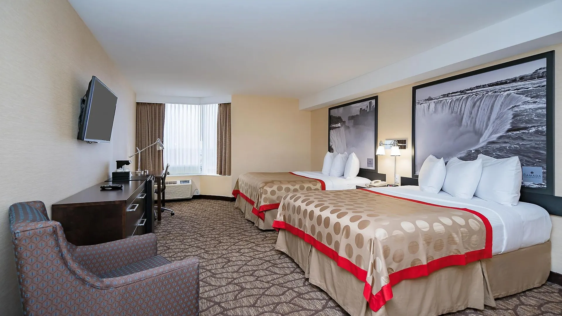 Ramada By Wyndham Niagara Falls Near The Falls Hotel