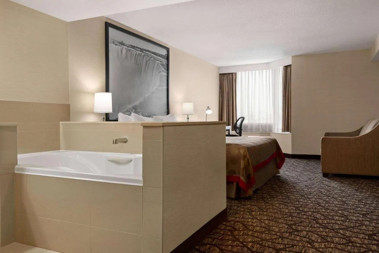 Ramada By Wyndham Niagara Falls Near The Falls Hotel