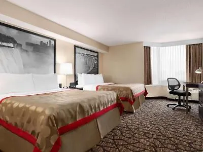Hotel Ramada By Wyndham Niagara Falls Near The Falls