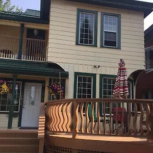 Ellis House Bed and breakfast